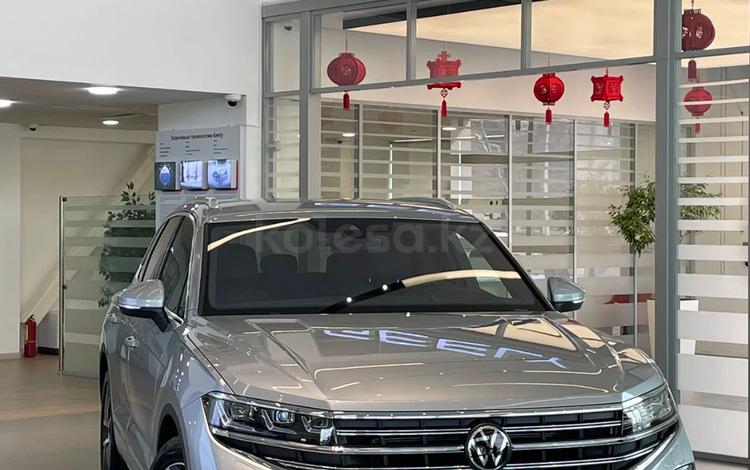 Volkswagen Touareg Exclusive Atmosphere — миниатюра 1