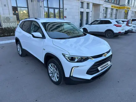Chevrolet Tracker 2025 года за 7 490 000 тг. в Караганда – фото 2