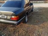 Mercedes-Benz E 200 1992 года за 600 000 тг. в Алматы – фото 5