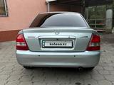 Mazda 323 2000 года за 2 000 000 тг. в Алматы – фото 3