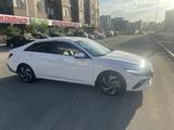 Hyundai Elantra 2024 года за 11 900 000 тг. в Атырау – фото 2