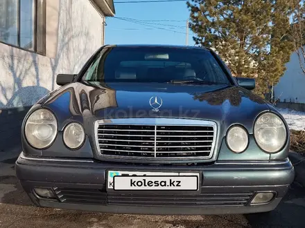 Mercedes-Benz E 280 1997 года за 3 500 000 тг. в Алматы – фото 2
