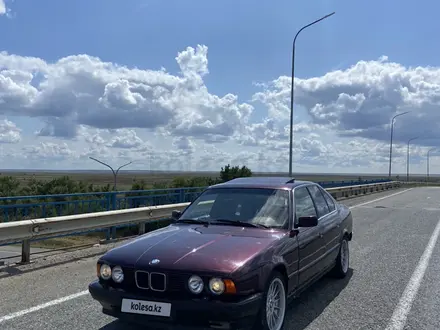 BMW 525 1992 года за 2 300 000 тг. в Актобе – фото 2