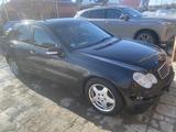 Mercedes-Benz C 180 2003 годаүшін2 200 000 тг. в Костанай – фото 2