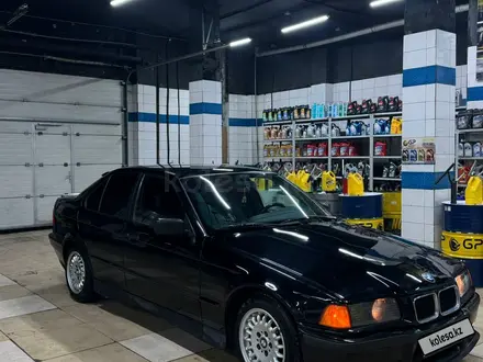 BMW 320 1994 года за 1 750 000 тг. в Астана – фото 2