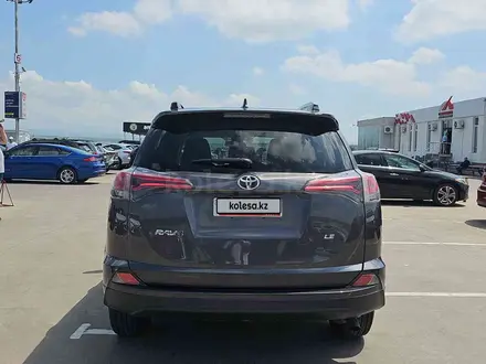 Toyota RAV4 2018 года за 6 600 000 тг. в Алматы – фото 6