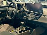 Lexus ES 250 Progressive 2025 годаүшін32 390 000 тг. в Алматы – фото 4