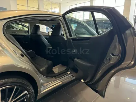 Lexus ES 250 Progressive 2025 года за 32 390 000 тг. в Алматы – фото 8