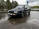 Volkswagen Passat 1994 годаүшін2 100 000 тг. в Усть-Каменогорск