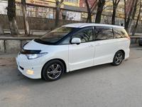 Toyota Estima 2008 года за 7 450 000 тг. в Семей