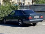 Mercedes-Benz E 280 1995 годаfor18 500 000 тг. в Талдыкорган – фото 2