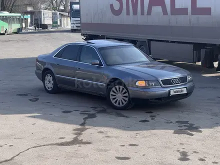 Audi A8 1995 года за 2 300 000 тг. в Алматы