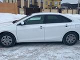 Toyota Camry 2015 года за 5 500 000 тг. в Уральск – фото 3