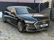 Audi A8, 2022