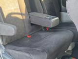 Toyota Alphard 2004 года за 7 800 000 тг. в Актобе – фото 5