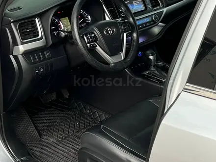 Toyota Highlander 2014 года за 16 690 000 тг. в Алматы – фото 5