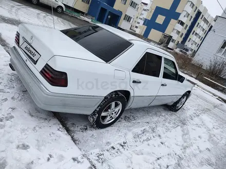 Mercedes-Benz E 250 1993 года за 3 300 000 тг. в Жезказган – фото 4