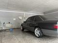 Mercedes-Benz E 200 1994 года за 2 800 000 тг. в Шымкент – фото 2