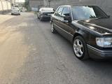 Mercedes-Benz E 200 1994 года за 2 800 000 тг. в Шымкент – фото 3