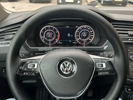 Volkswagen Tiguan 2018 года за 11 000 000 тг. в Алматы – фото 9