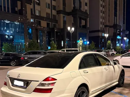 Mercedes-Benz S 550 2007 года за 8 000 000 тг. в Астана – фото 13