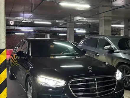 Mercedes-Benz S 450 2023 года за 63 000 000 тг. в Астана – фото 5