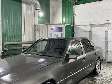 Mercedes-Benz E 200 1991 года за 1 400 000 тг. в Павлодар – фото 8