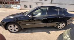Mercedes-Benz C 200 2001 годаүшін3 200 000 тг. в Астана – фото 4