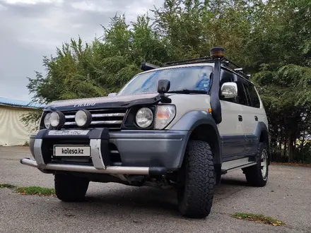 Toyota Land Cruiser Prado 1998 года за 7 500 000 тг. в Алматы – фото 2