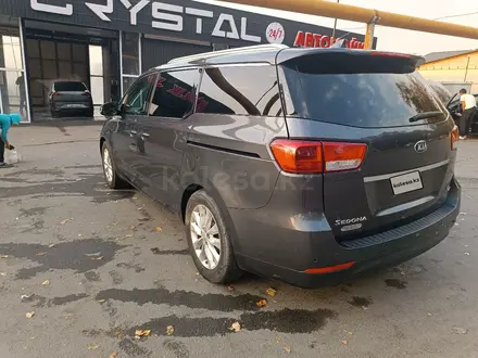 Kia Carnival 2014 года за 8 200 000 тг. в Алматы – фото 4