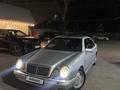Mercedes-Benz E 320 1996 года за 1 890 000 тг. в Алматы – фото 2