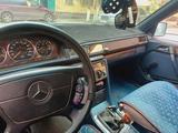 Mercedes-Benz E 200 1993 года за 1 500 000 тг. в Жезказган – фото 4