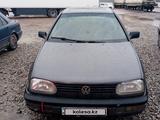 Volkswagen Golf 1993 года за 800 000 тг. в Астана – фото 2