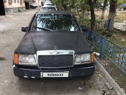 Mercedes-Benz E 300 1988 года за 950 000 тг. в Тараз