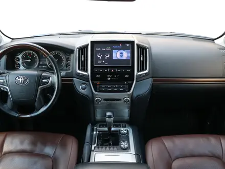 Toyota Land Cruiser Luxe 2016 года за 36 490 000 тг. в Астана – фото 15