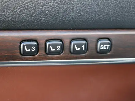 Toyota Land Cruiser Luxe 2016 года за 36 490 000 тг. в Астана – фото 21