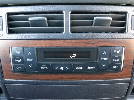 Toyota Land Cruiser Luxe 2016 года за 36 490 000 тг. в Астана – фото 20