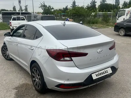 Hyundai Elantra 2019 года за 7 000 000 тг. в Алматы – фото 3