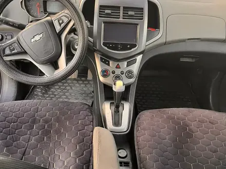 Chevrolet Aveo 2014 года за 3 000 000 тг. в Тараз – фото 10