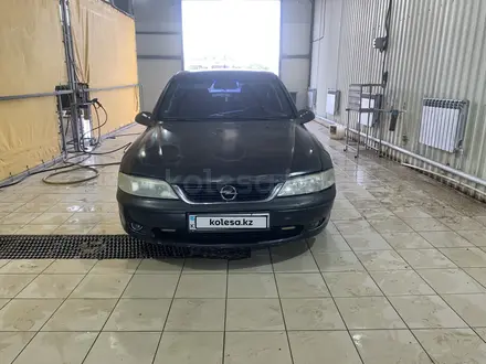 Opel Vectra 1996 года за 1 200 000 тг. в Уральск – фото 2