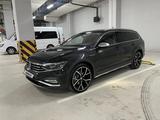 Volkswagen Passat 2022 года за 24 000 000 тг. в Астана – фото 2