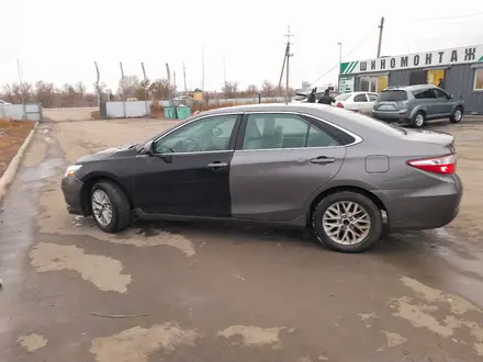 Toyota Camry 2016 года за 4 200 000 тг. в Актобе – фото 4