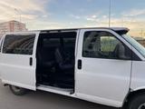 GMC Savana 2002 года за 5 500 000 тг. в Астана – фото 4