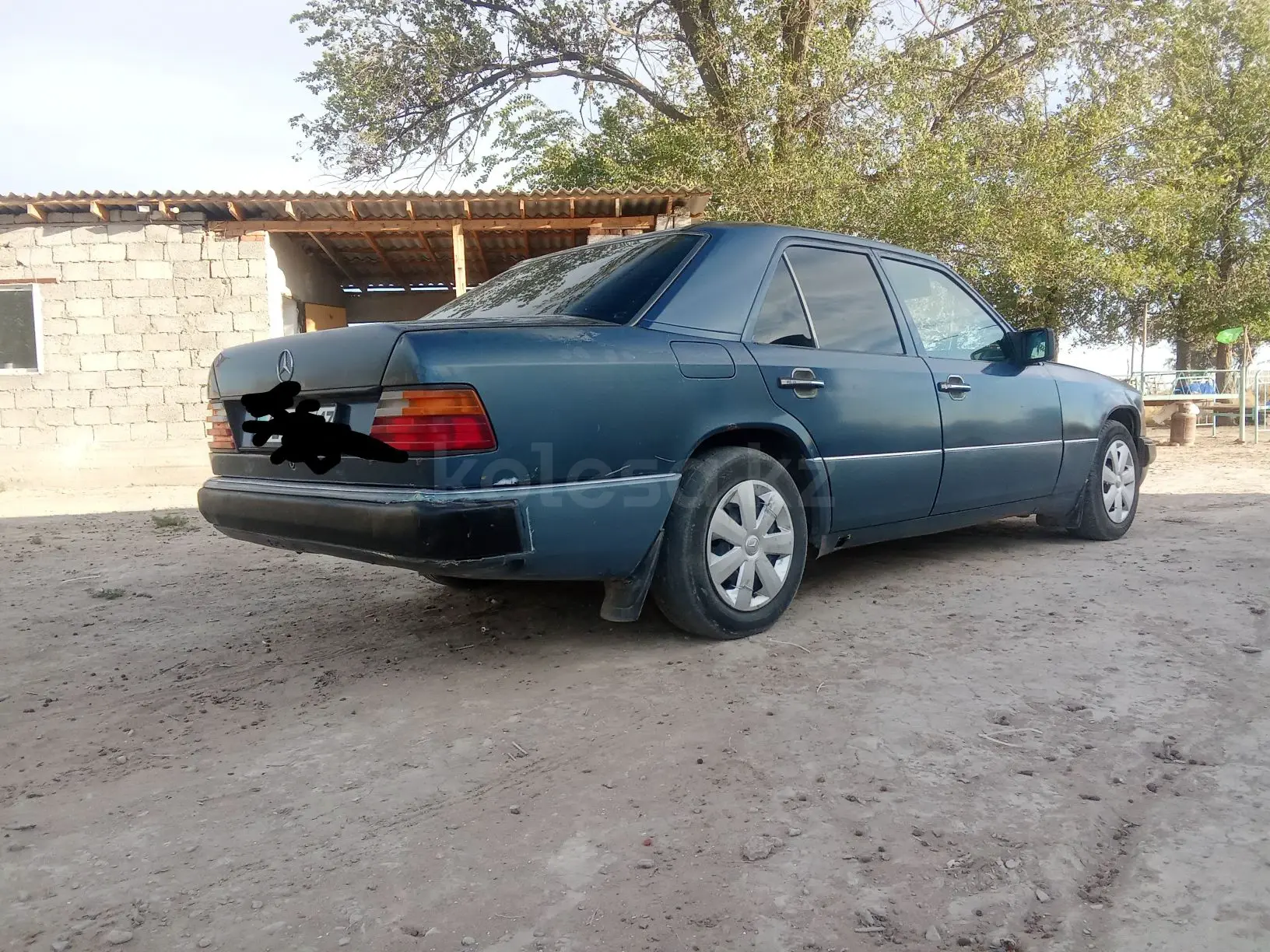 Mercedes-Benz E-Class, 1990