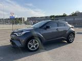 Toyota C-HR 2020 года за 13 500 000 тг. в Алматы – фото 2