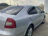 Skoda Octavia 2012 года за 4 000 000 тг. в Атырау – фото 2