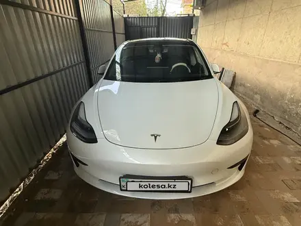 Tesla Model 3 2023 года за 16 500 000 тг. в Алматы – фото 2