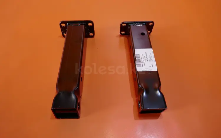 Кронштейн усилителя бампера 4M0802037B за 48 247 тг. в Алматы