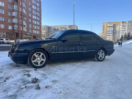 Mercedes-Benz E 320 1996 года за 3 600 000 тг. в Павлодар – фото 2