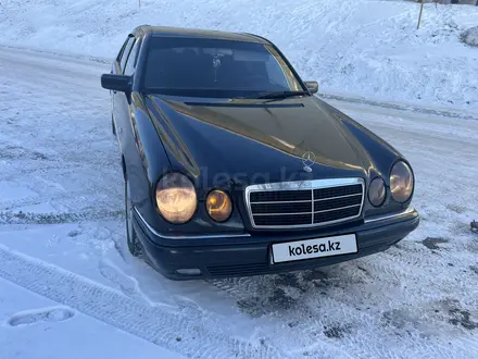 Mercedes-Benz E 320 1996 года за 3 600 000 тг. в Павлодар – фото 3